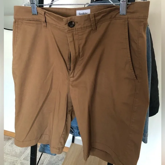Men’s khaki shorts, very good condition - Picture 1 of 2